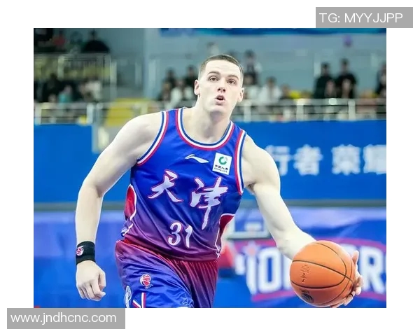 大卫-詹姆斯因伤缺席CBA常规赛前三轮比赛,对球队的影响深远 大卫-詹姆斯因伤缺席CBA常规赛前三轮比赛,对球队的影响深远