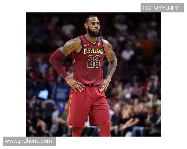 飞翔之王：勒布朗詹姆斯犹如暴风骤雨的扣篮集锦