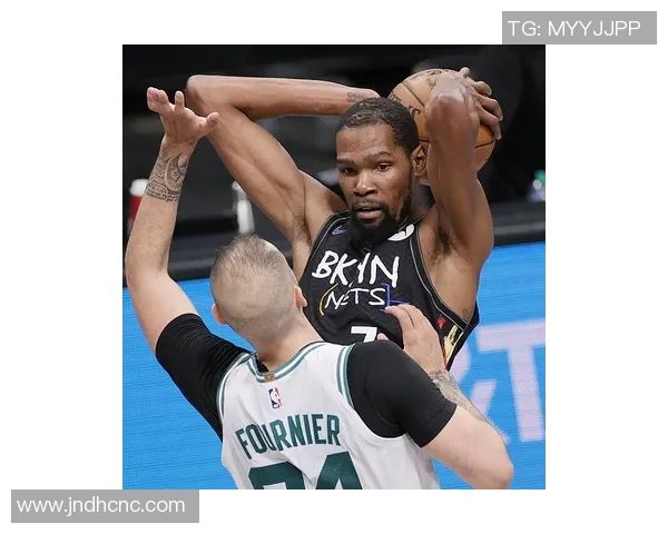 科隆客场擒梅因茨,雄鹿飞奔赢得胜利的瞬间 科隆客场擒梅因茨,雄鹿飞奔赢得胜利的瞬间