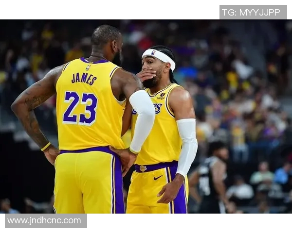 詹姆斯三场比赛三双神迹,湖人队豪取三连胜 詹姆斯三场比赛三双神迹,湖人队豪取三连胜